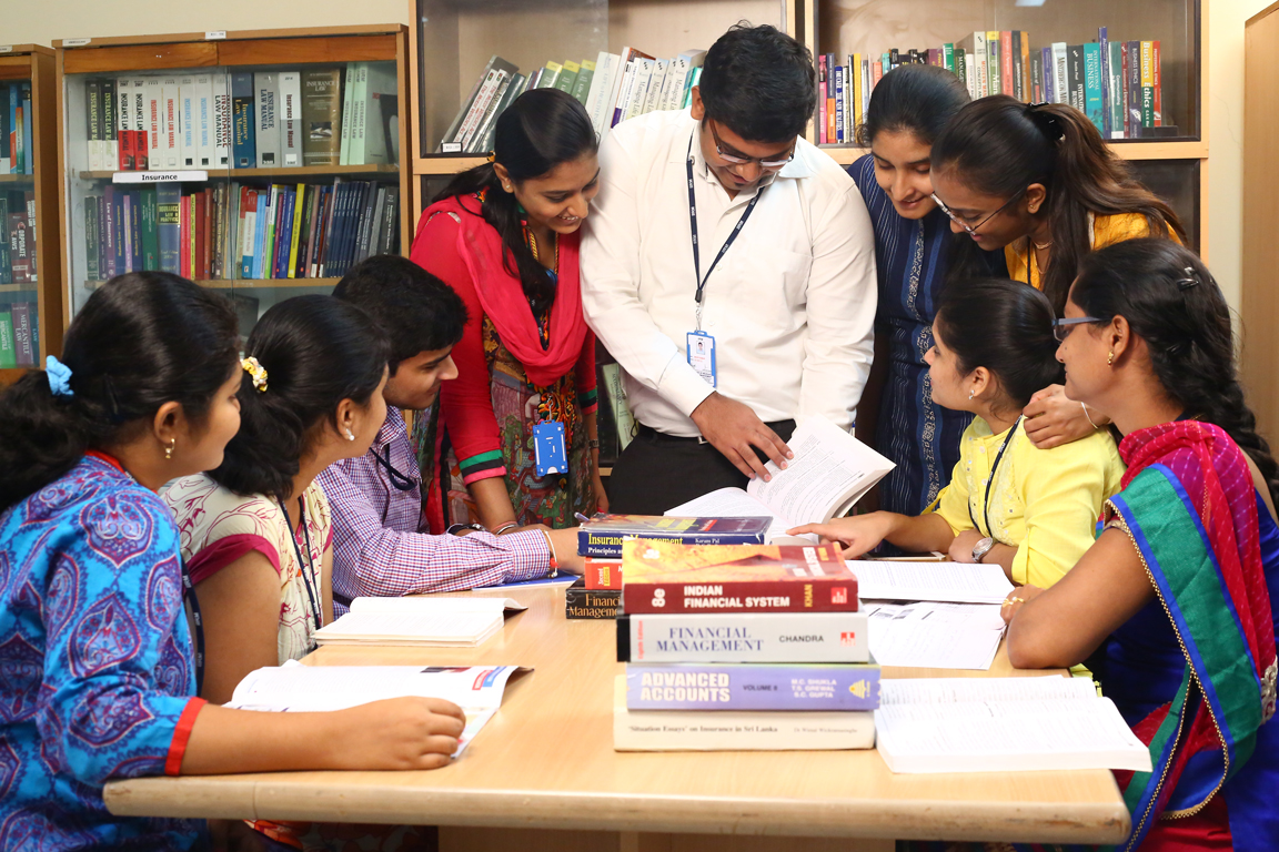 group-discussion-in-library